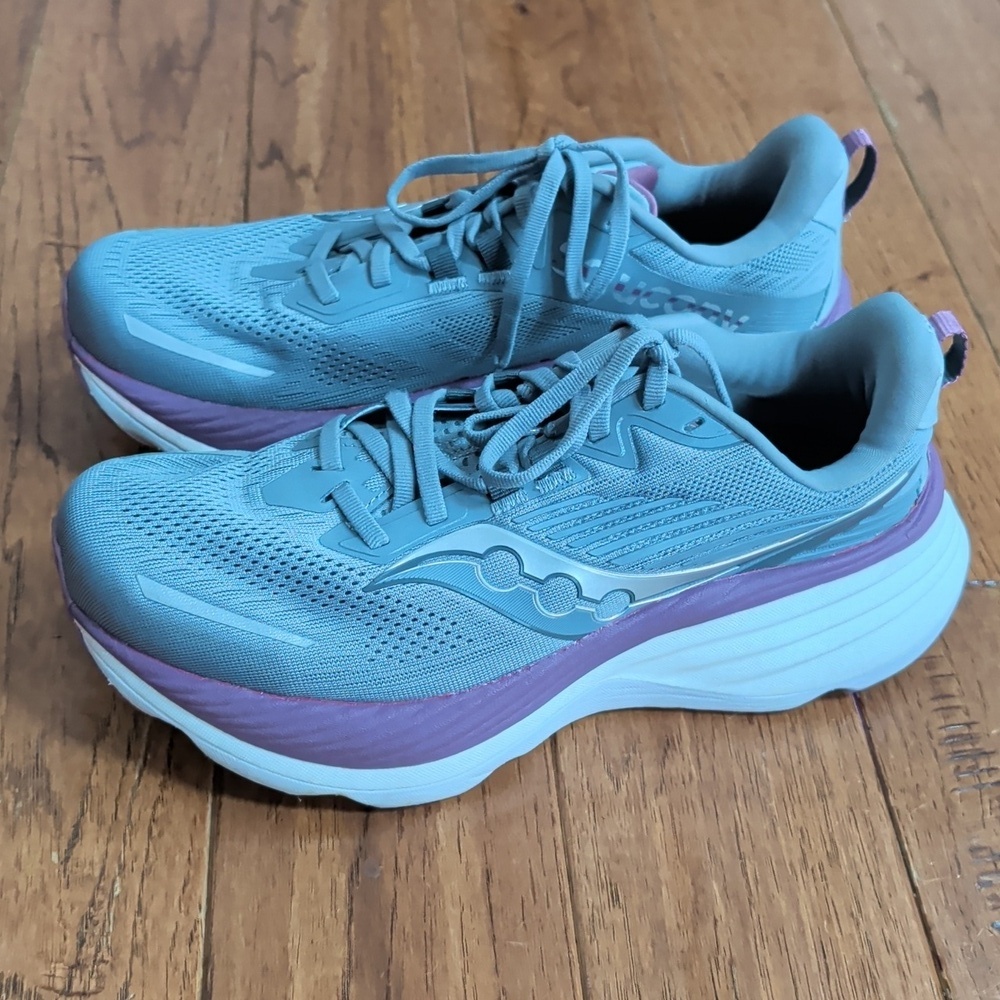 Saucony Hurricane 24 Women's Gray and Purple Marathon Running Shoes - Picture 3 of 9